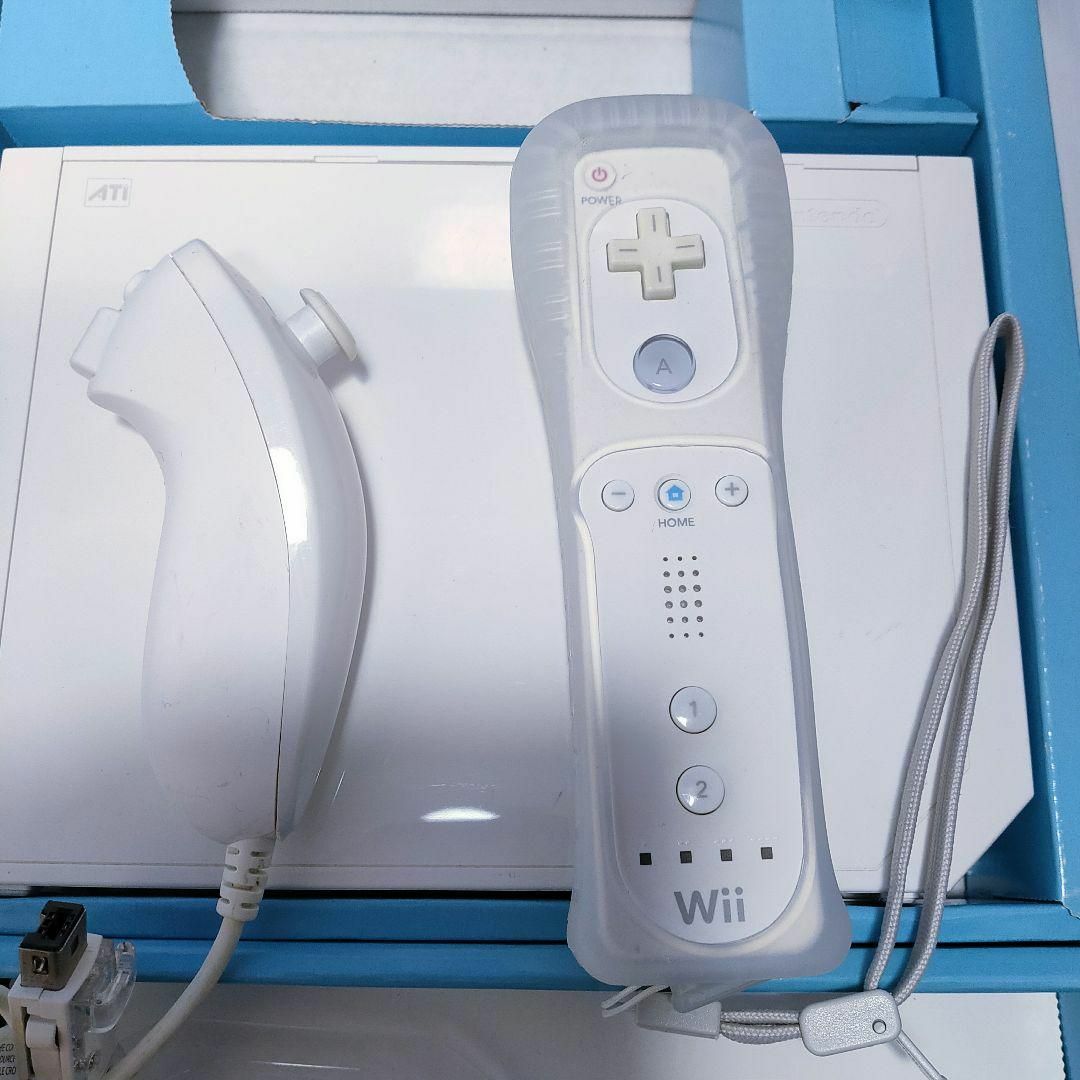 綺麗 任天堂 箱付き Wii 本体 リモコン ヌンチャク センサーバー