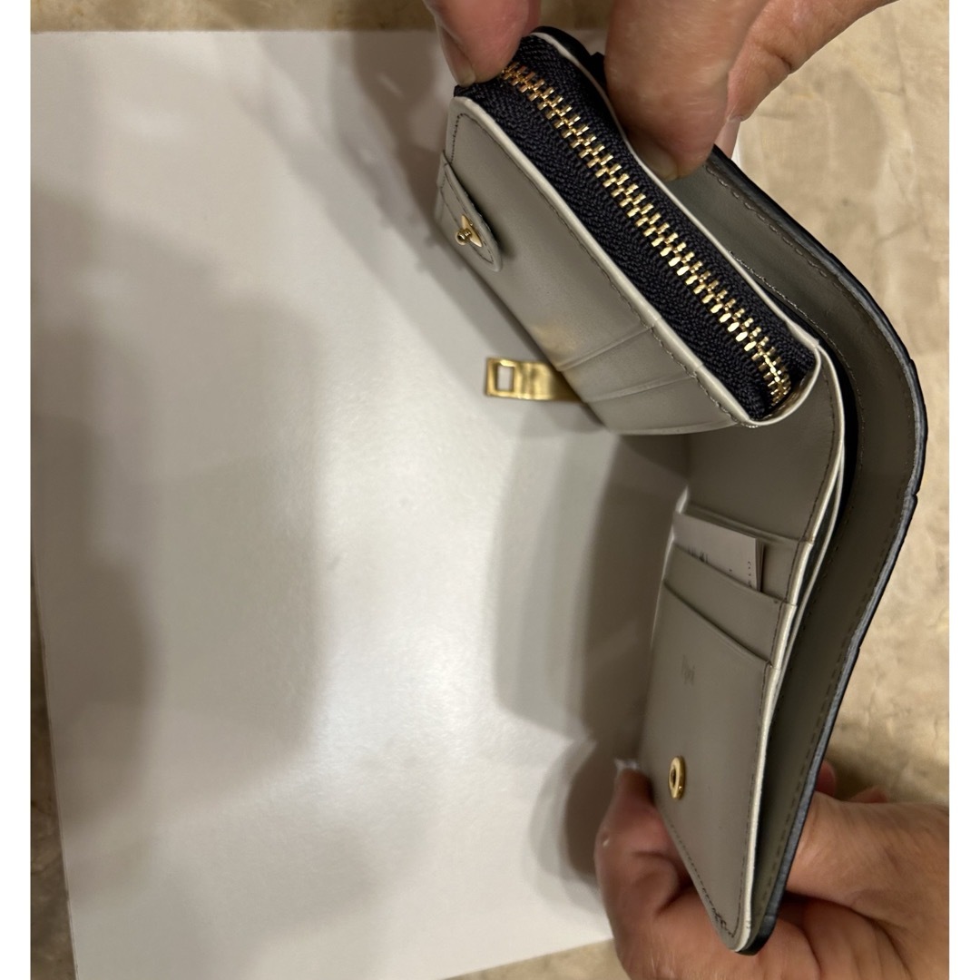 エポイ 二つ折り財布 アイスグレー ファッション小物 エポイ 二つ折り財布 アイスグレー ファッション小物