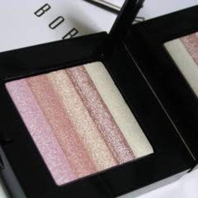 BOBBI BROWN(ボビイブラウン)のBOBBI BROWN コスメ/美容のベースメイク/化粧品(フェイスパウダー)の商品写真