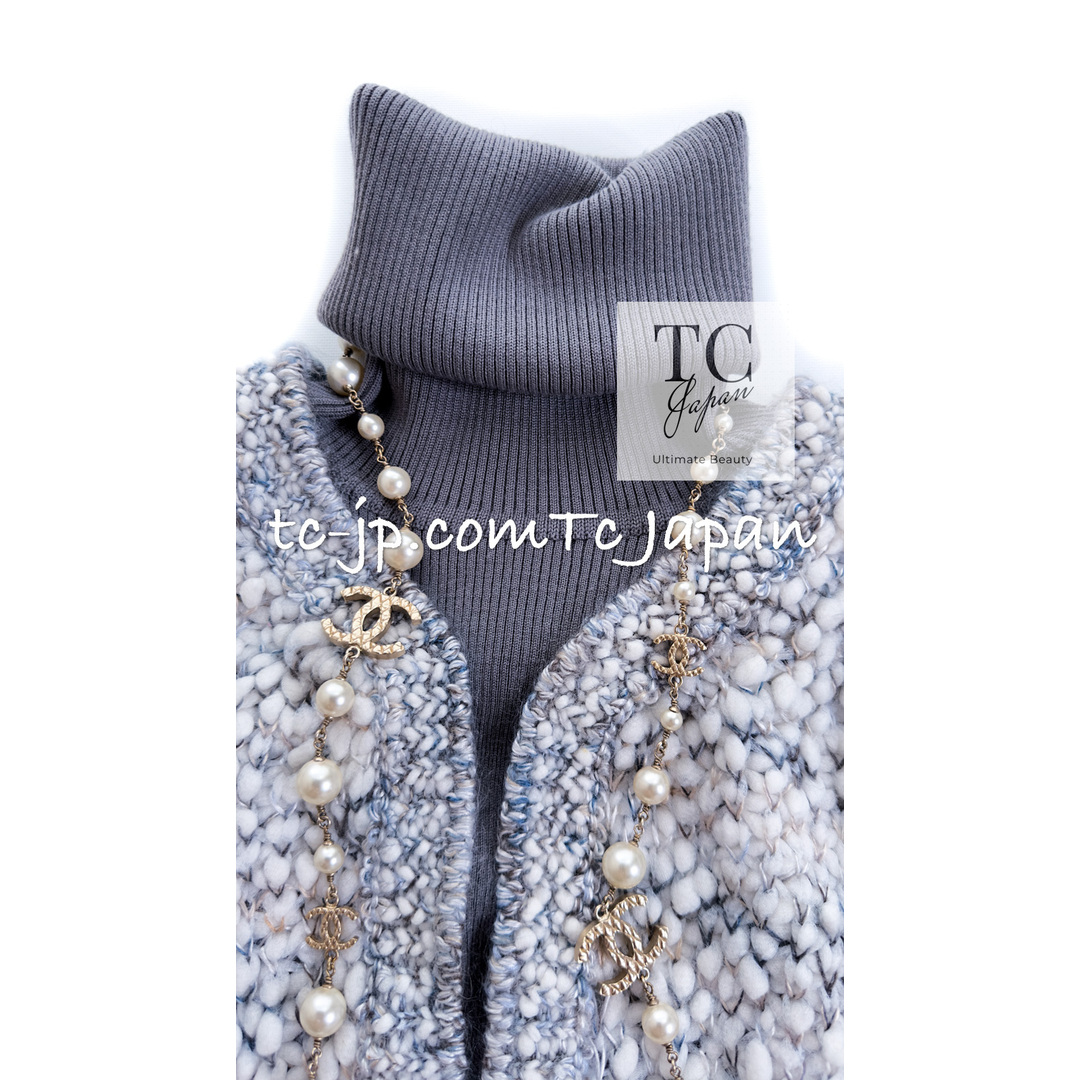 CHANEL - シャネル ワンピース CHANEL グレー ホワイト CHANEL - シャネル ワンピース CHANEL グレー ホワイト
