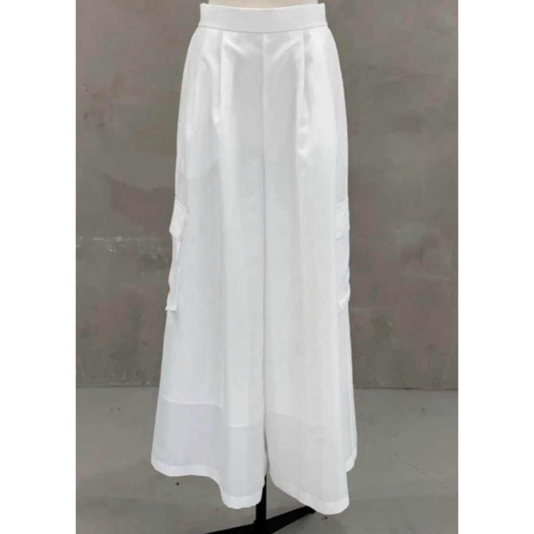 lig. ワイドカーゴパンツ 白 新品 lig. ワイドカーゴパンツ 白 新品