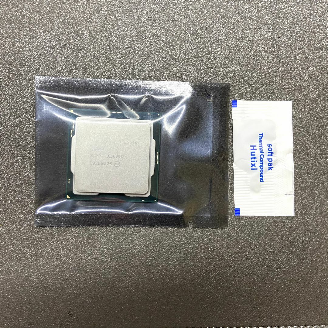 Intel CC150 LGA1151 i9 9900KF相当 SRFBT