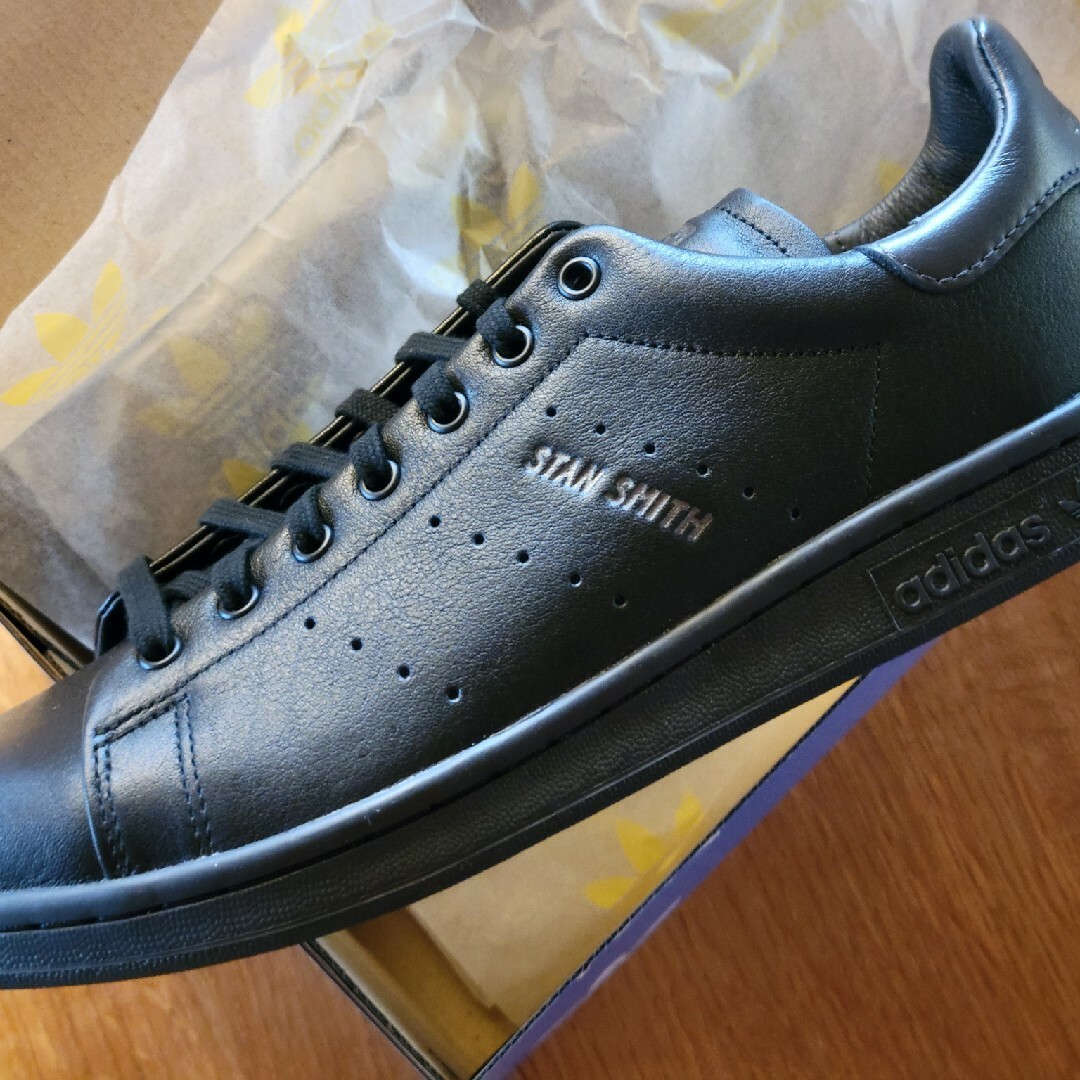 adidas(アディダス)の【完売】STAN SMITH LUX スタン スミス ラックス 黒 27.0新品 メンズの靴/シューズ(スニーカー)の商品写真