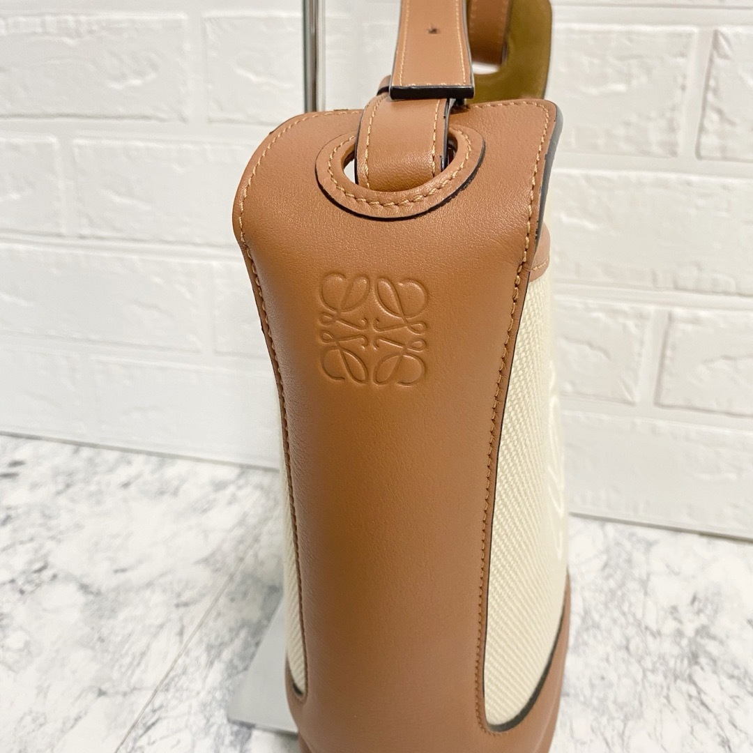 LOEWE - 【限界価格】ロエベ LOEWE ショルダーバッグ アナグラム LOEWE - 【限界価格】ロエベ LOEWE ショルダーバッグ アナグラム