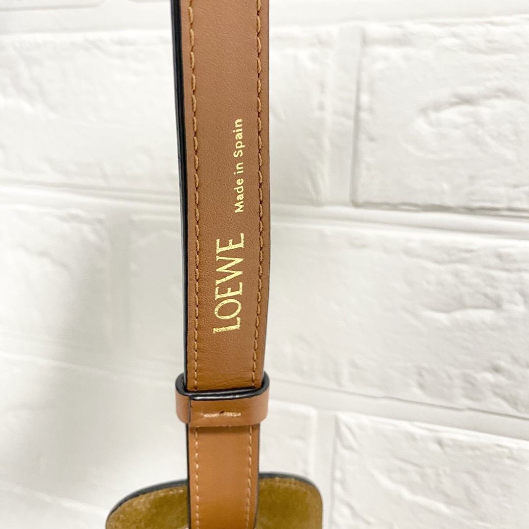 LOEWE - 【限界価格】ロエベ LOEWE ショルダーバッグ アナグラム LOEWE - 【限界価格】ロエベ LOEWE ショルダーバッグ アナグラム