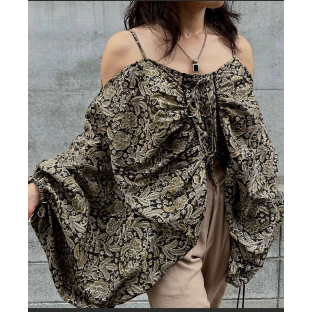 Ameri 新品♡ INDIA PRINT TURN OVER BLOUSE Ameri 新品♡ INDIA PRINT TURN OVER BLOUSE