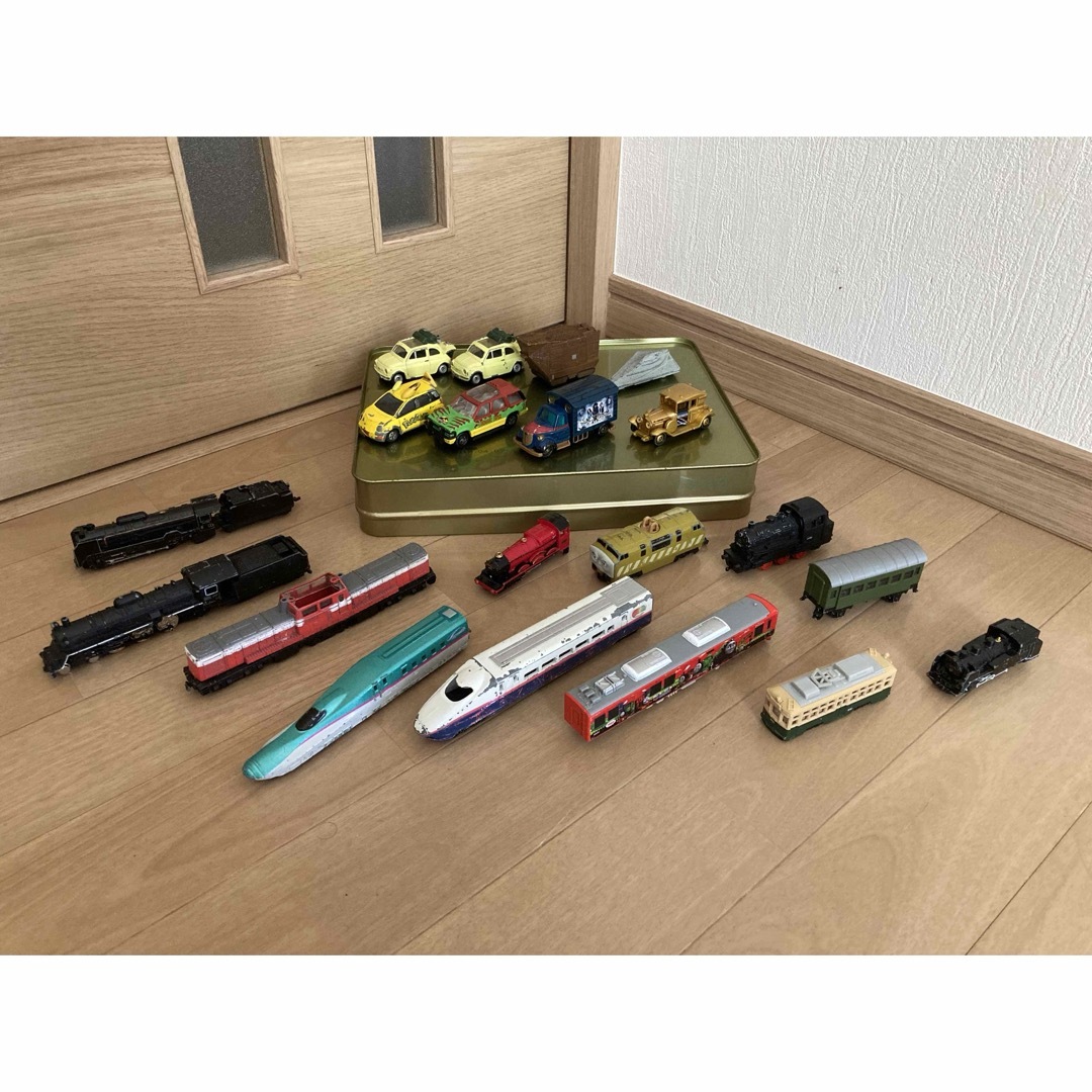 トミカ 約150台 まとめ売り 緊急・建設・商業車両 トミカ 約150台 まとめ売り 緊急・建設・商業車両