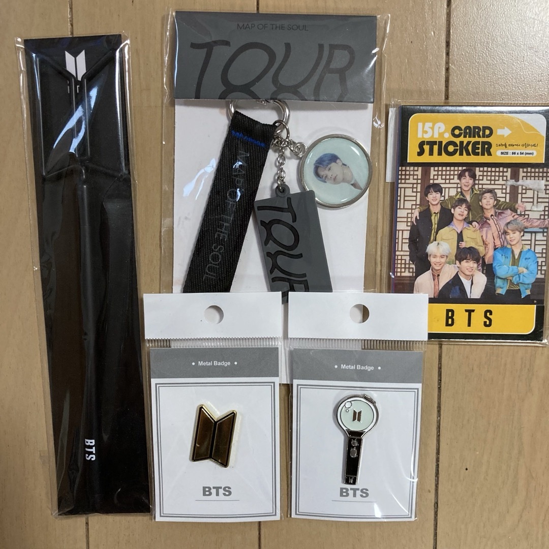 防弾少年団(BTS)(ボウダンショウネンダン)のBTS グッズ詰め合わせ エンタメ/ホビーのタレントグッズ(アイドルグッズ)の商品写真