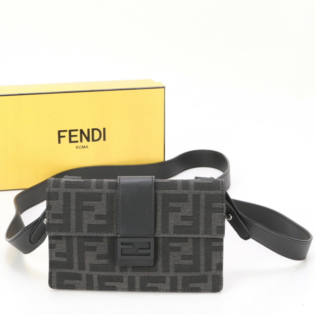 FENDI ボディバッグ 黒 レザー 弱め FENDI ボディバッグ 黒 レザー 弱め