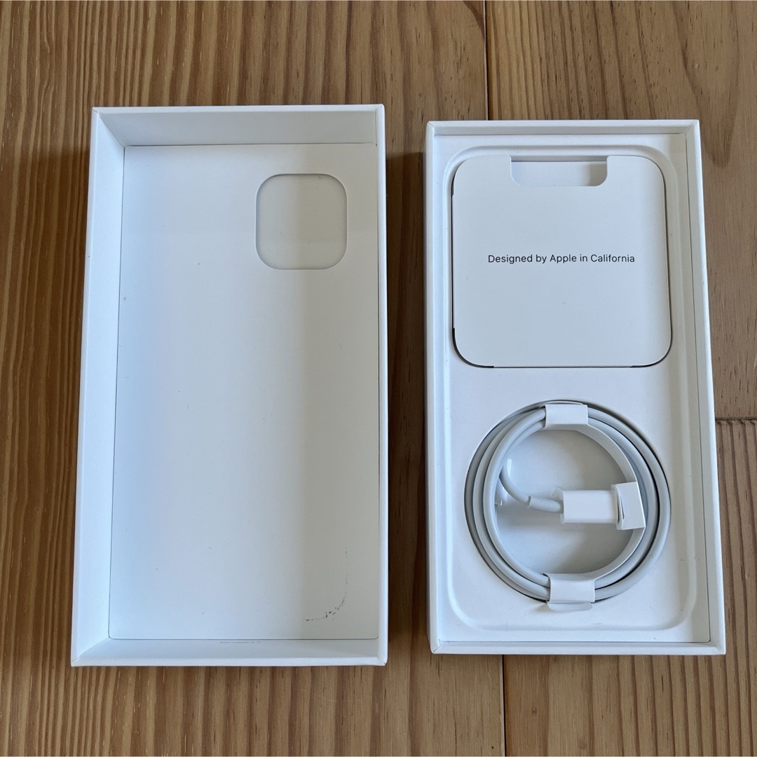 美品 iPhone 12 ブラック 本体 + 新品充電ケーブル+箱+ケース 美品 iPhone 12 ブラック 本体 + 新品充電ケーブル+箱+ケース