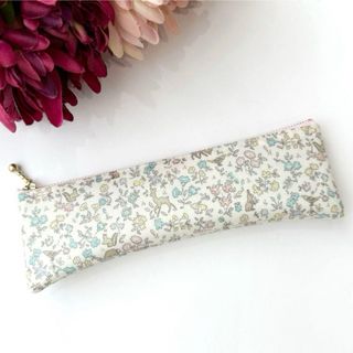 リバティ　ペンケース　メドウテイルズ　パステルカラー系　ハンドメイド　プチギフト(ポーチ)