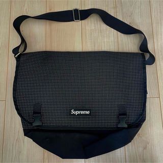 Supreme - supreme field messenger bag olive gonz の通販 by d Supreme - supreme field messenger bag olive gonz の通販 by d
