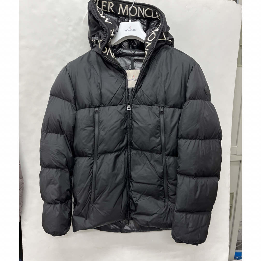 MONCLER - 美品 モンクレール MONTCLA モンクラー ダウン サイズ MONCLER - 美品 モンクレール MONTCLA モンクラー ダウン サイズ