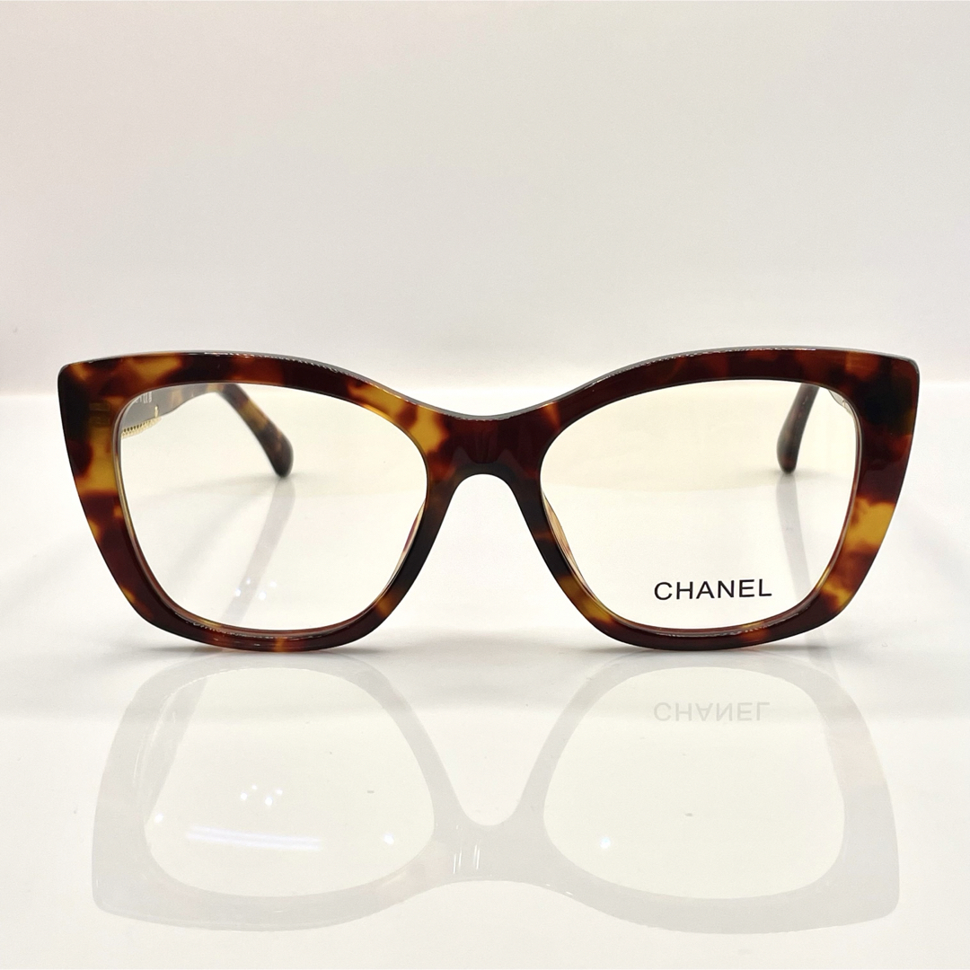 CHANEL 眼鏡用フレーム 新作 テンプルチェーン使用ココマーク付 CHANEL 眼鏡用フレーム 新作 テンプルチェーン使用ココマーク付