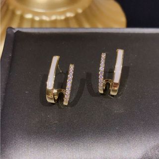 ピアス イヤリング K18YG 大粒 イタリア産赤珊瑚8.3mm ピアス イヤリング K18YG 大粒 イタリア産赤珊瑚8.3mm