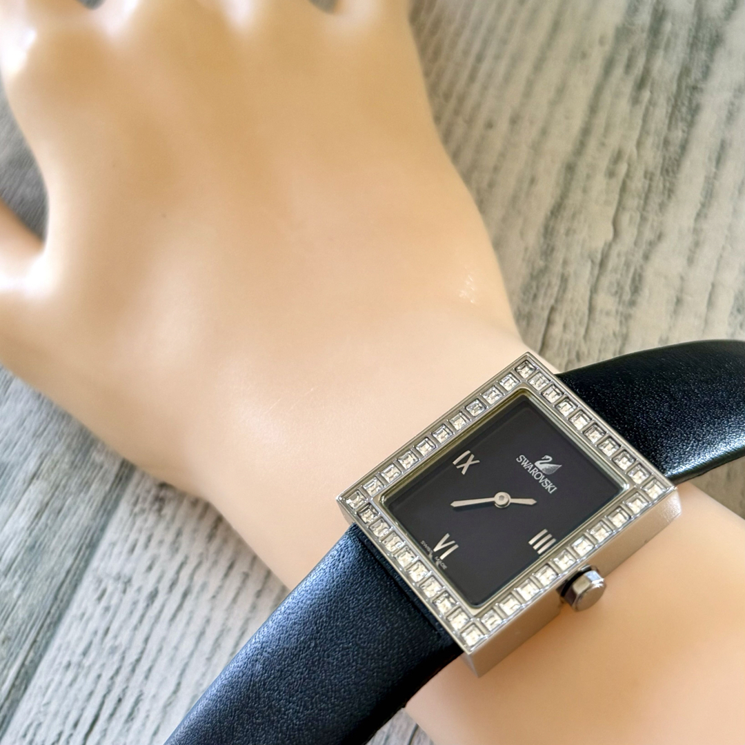 SWAROVSKI - 【希少】Swarovski スワロフスキー 時計 スクエア SWAROVSKI - 【希少】Swarovski スワロフスキー 時計 スクエア