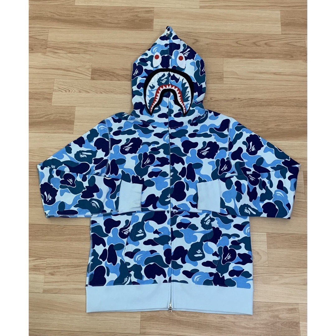 A BATHING APE - 激レア APE abc Blue シャークパーカー L A BATHING APE - 激レア APE abc Blue シャークパーカー L