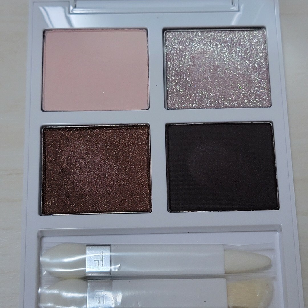 TOM FORD BEAUTY - TOMFORD ソレイユ アイ カラー クォード 01S TOM FORD BEAUTY - TOMFORD ソレイユ アイ カラー クォード 01S