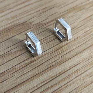 Carat(ピアス)のフリマアイテム一覧 Carat(ピアス)のフリマアイテム一覧