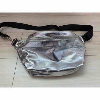 moussy(ボディバッグ/ウエストポーチ)のフリマアイテム一覧 moussy(ボディバッグ/ウエストポーチ)のフリマアイテム一覧