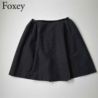 FOXEY(ひざ丈スカート ・ ホワイト/白色系)のフリマアイテム一覧 FOXEY(ひざ丈スカート ・ ホワイト/白色系)のフリマアイテム一覧