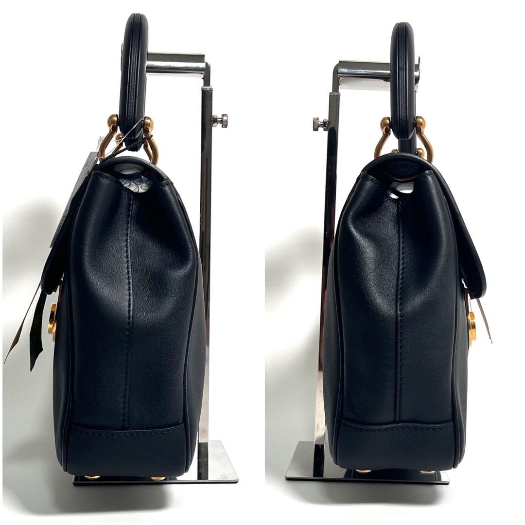 BURBERRY - ほぼ未使用品 バーバリー ミディアム DK88 トップ BURBERRY - ほぼ未使用品 バーバリー ミディアム DK88 トップ