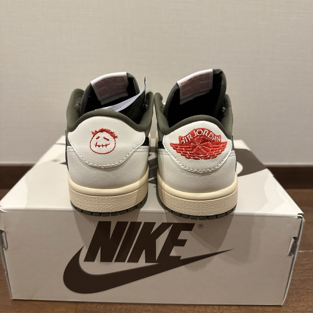 ジョーダン1LOW x Travis Scott Reverse Olive ジョーダン1LOW x Travis Scott Reverse Olive