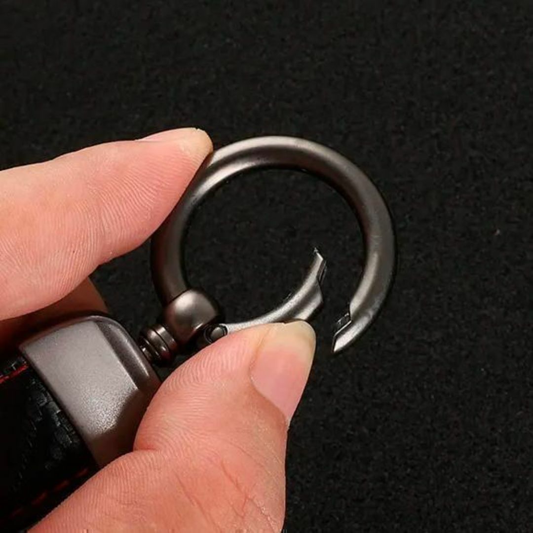 レブル　カーボン調　レザー　キーホルダー　レッドステッチ　REBEL 自動車/バイクのバイク(その他)の商品写真