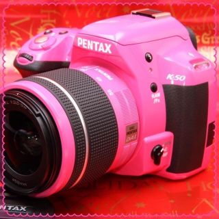 ペンタックス(PENTAX)の新品級参考本付き今年の春カラー☆ピンクペンタックスK-50 (デジタル一眼)