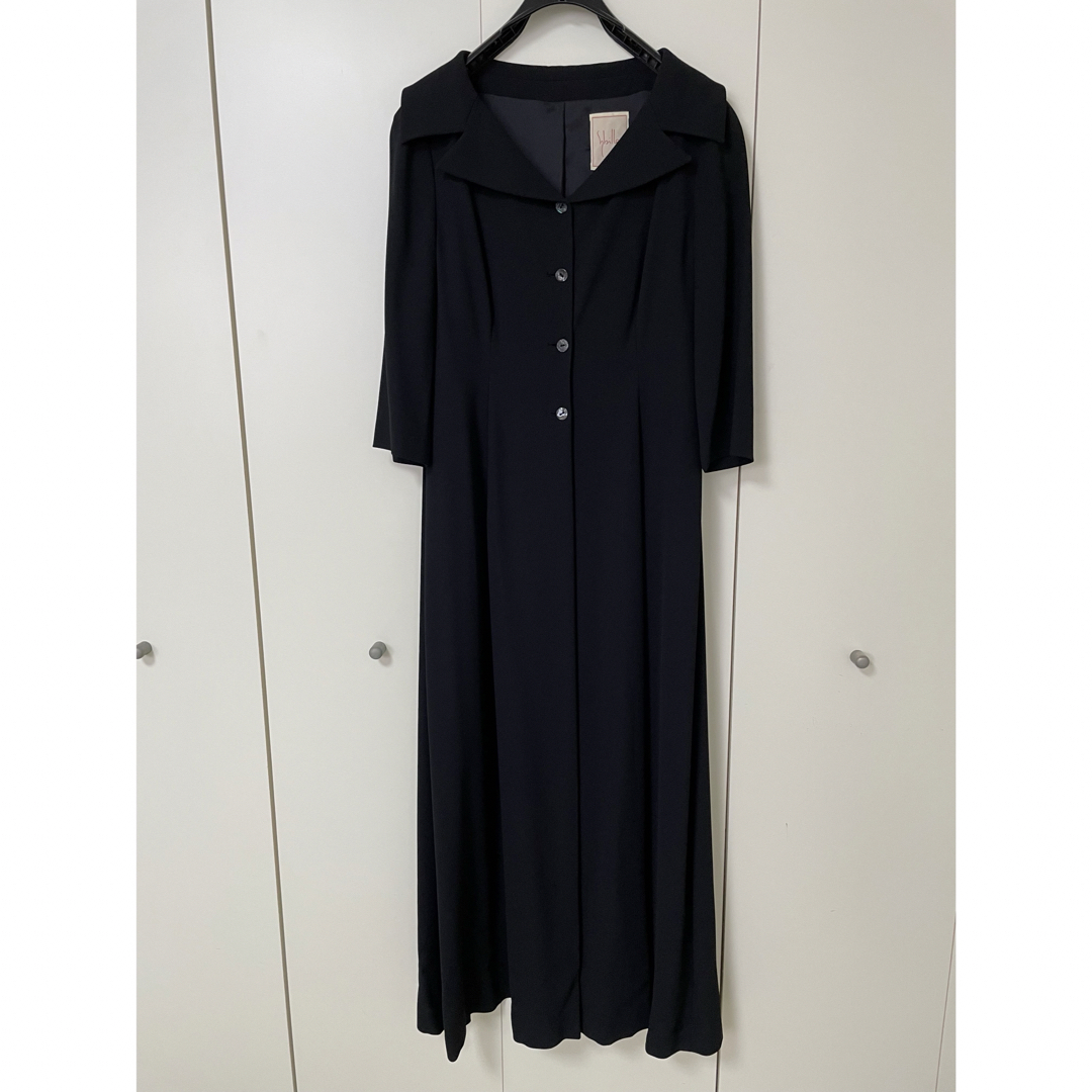 シビラ 美品 黒ロングワンピース シビラ 美品 黒ロングワンピース