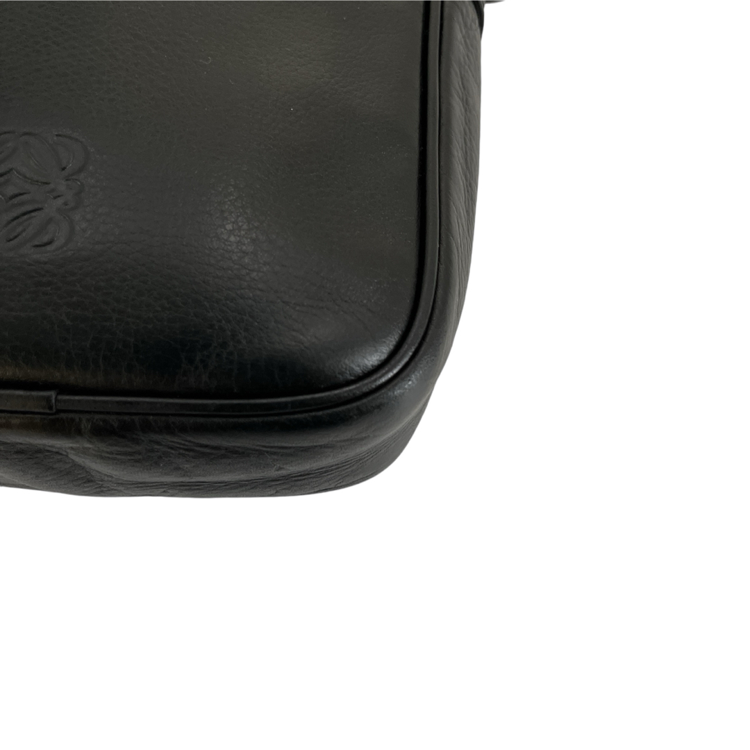 LOEWE - ロエベ ショルダーバッグ カメラバッグ アナグラム ロゴ LOEWE - ロエベ ショルダーバッグ カメラバッグ アナグラム ロゴ