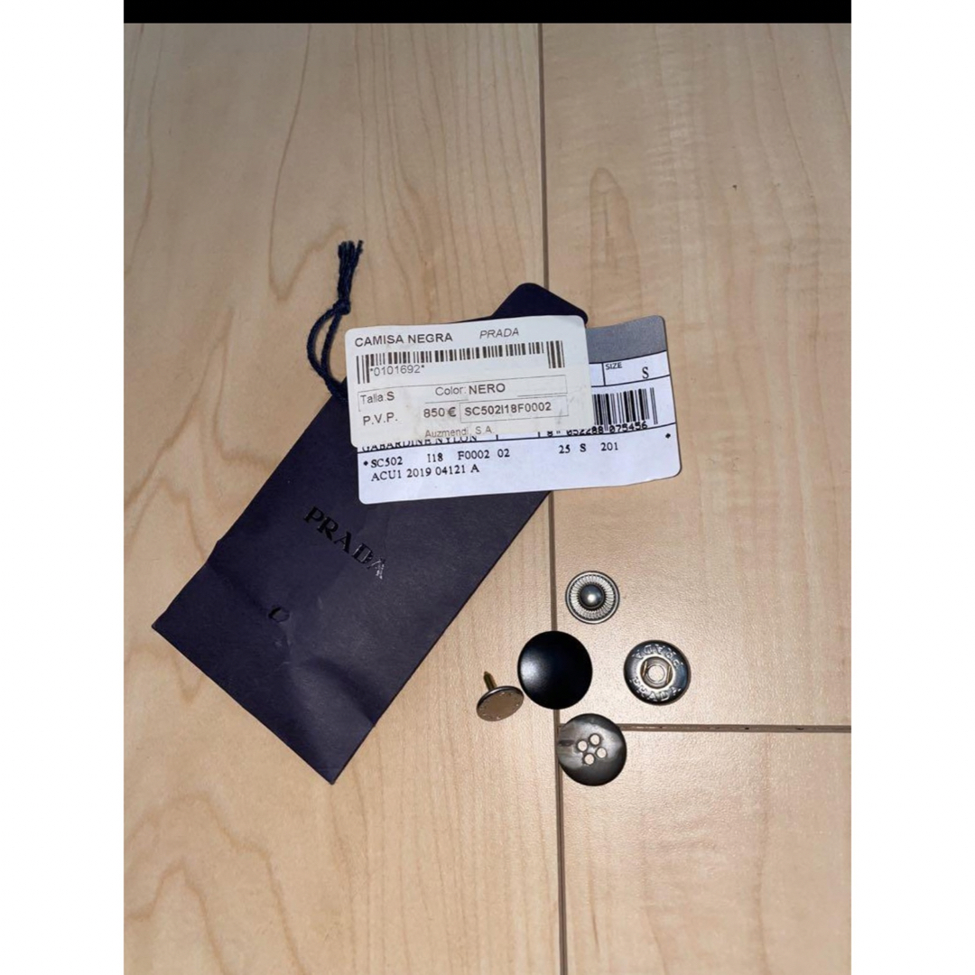 PRADA - 【確実正規品】極美品 PRADA ナイロンジャケット re PRADA - 【確実正規品】極美品 PRADA ナイロンジャケット re