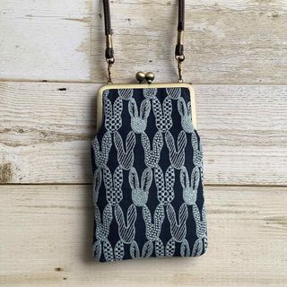 ミナペルホネン  ハンドメイド  スマホポシェット　がま口ポーチ(ポーチ)