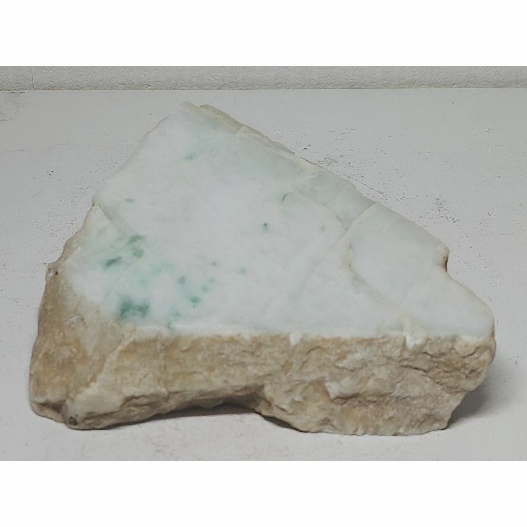 白緑 819g 翡翠 ヒスイ 翡翠原石 原石 鉱物 鉱石 鑑賞石 自然石