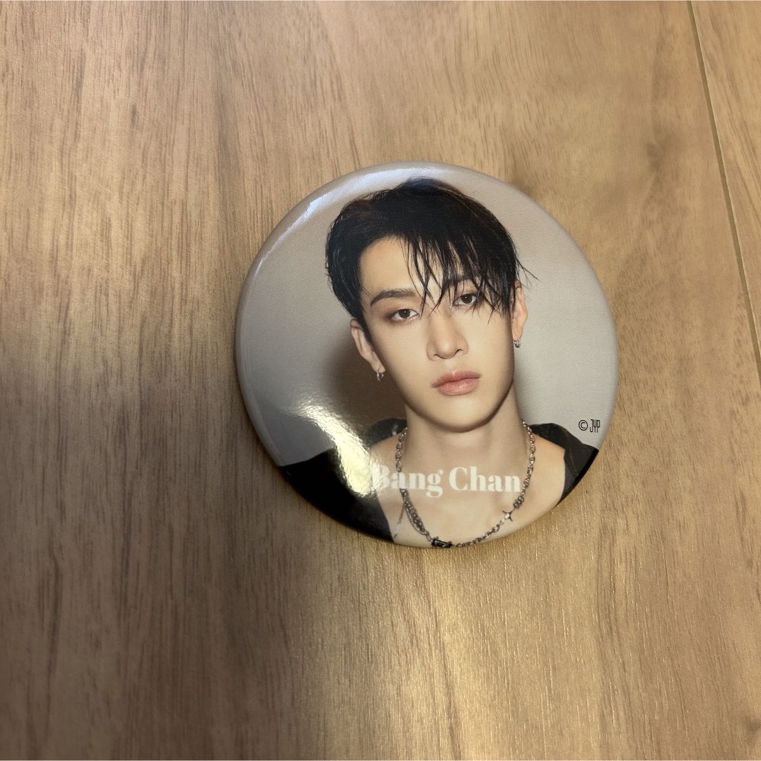 Stray Kids(ストレイキッズ)のバンチャン⭐️Stray Kids YOUR HERO ランダム缶バッジ エンタメ/ホビーのタレントグッズ(アイドルグッズ)の商品写真
