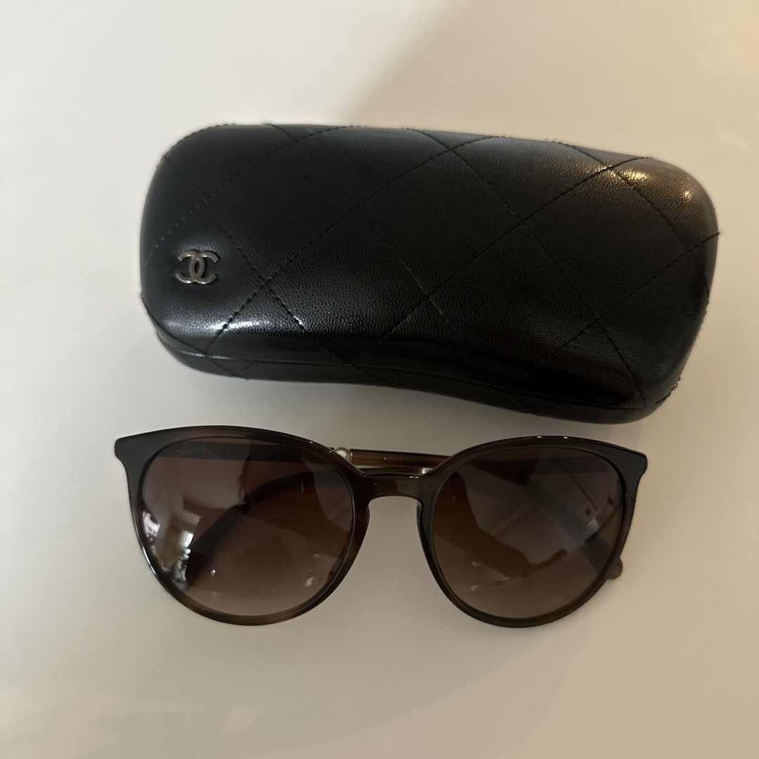 CHANEL サングラス 美品 パール ブラウン CHANEL サングラス 美品 パール ブラウン