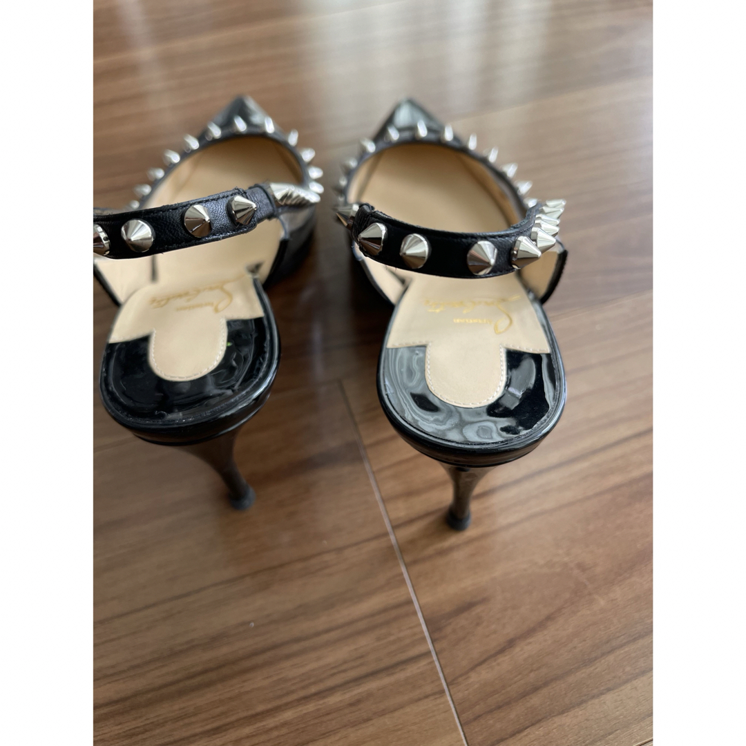 美品 クリスチャンルブタン 341/2 パンプス 黒 スタッズ レザ 美品 クリスチャンルブタン 341/2 パンプス 黒 スタッズ レザ