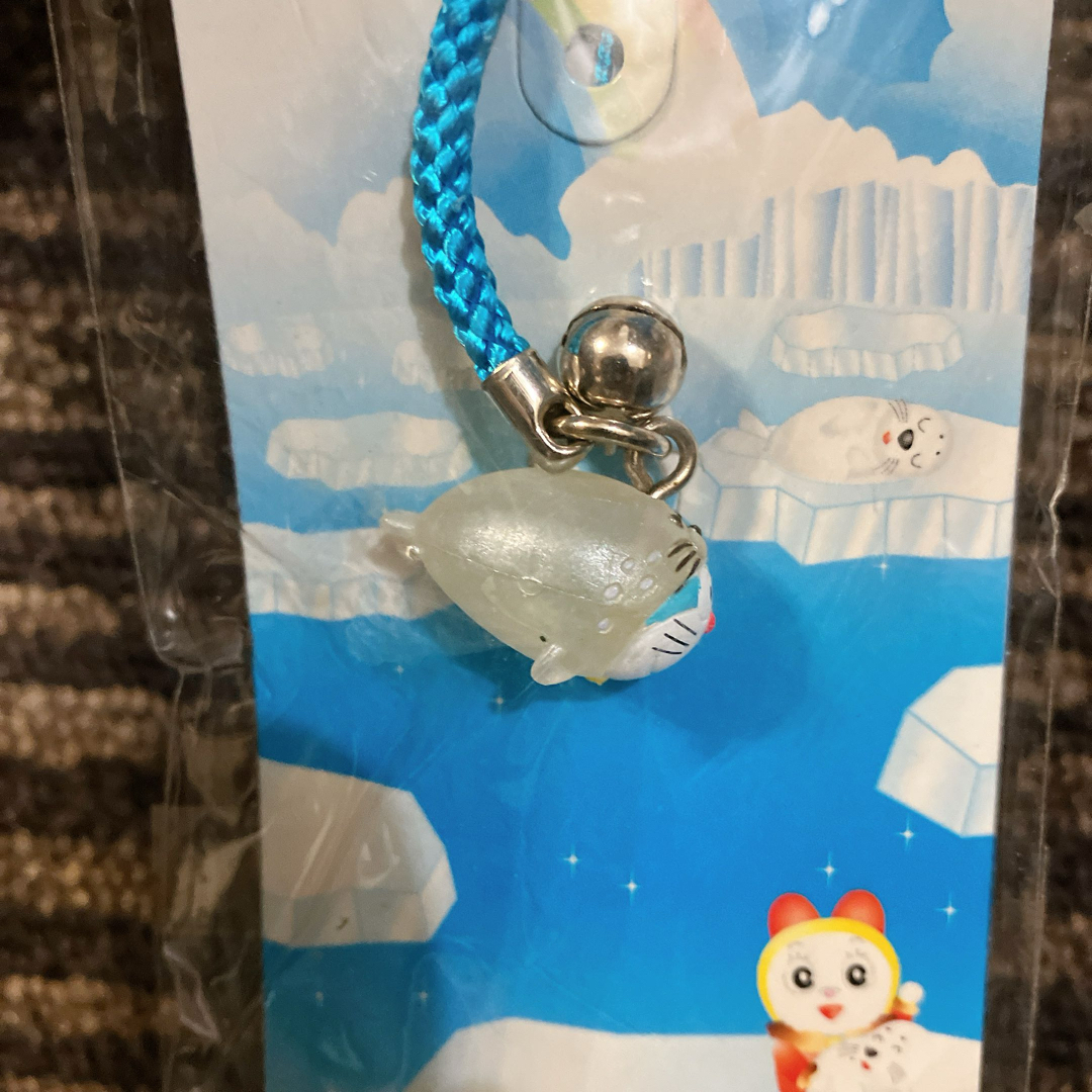 ドラえもん - どこでもドラえもん☆北海道限定☆あざらし☆根付 ドラえもん - どこでもドラえもん☆北海道限定☆あざらし☆根付