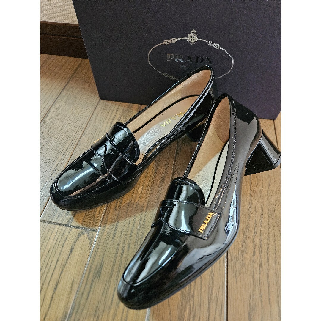 PRADA - PRADAプラダ エナメル ローファー パンプス 37.5黒の PRADA - PRADAプラダ エナメル ローファー パンプス 37.5黒の