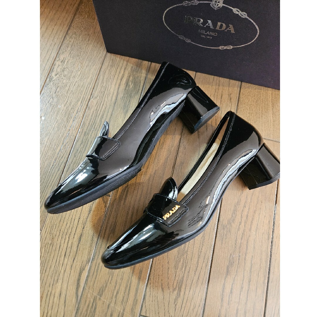 PRADA - PRADAプラダ エナメル ローファー パンプス 37.5黒の PRADA - PRADAプラダ エナメル ローファー パンプス 37.5黒の