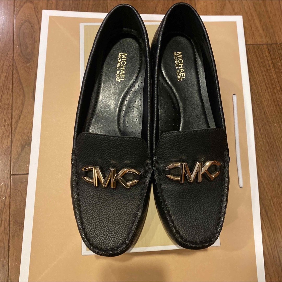 MICHAEL KORS - 新品未使用⭐︎Michael kors ローファー 黒24cm MICHAEL KORS - 新品未使用⭐︎Michael kors ローファー 黒24cm