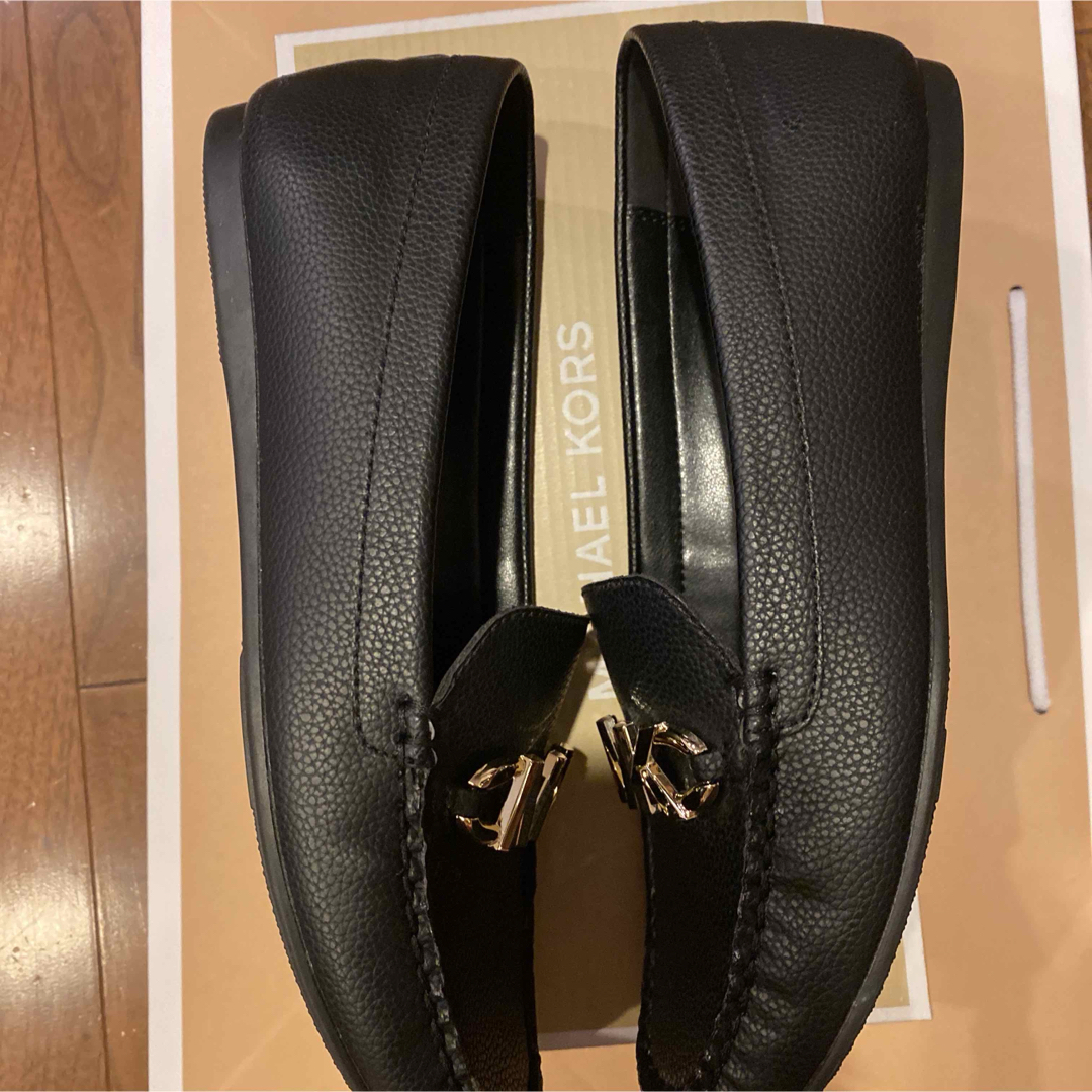 MICHAEL KORS - 新品未使用⭐︎Michael kors ローファー 黒24cm MICHAEL KORS - 新品未使用⭐︎Michael kors ローファー 黒24cm