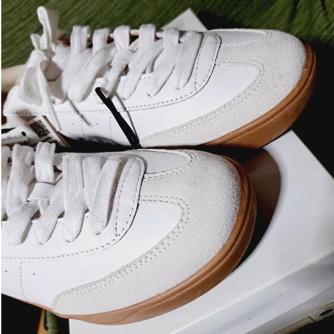 ZARA - レザースニーカー ZARAの通販 by エム♡'s shop|ザラ ZARA - レザースニーカー ZARAの通販 by エム♡'s shop|ザラ