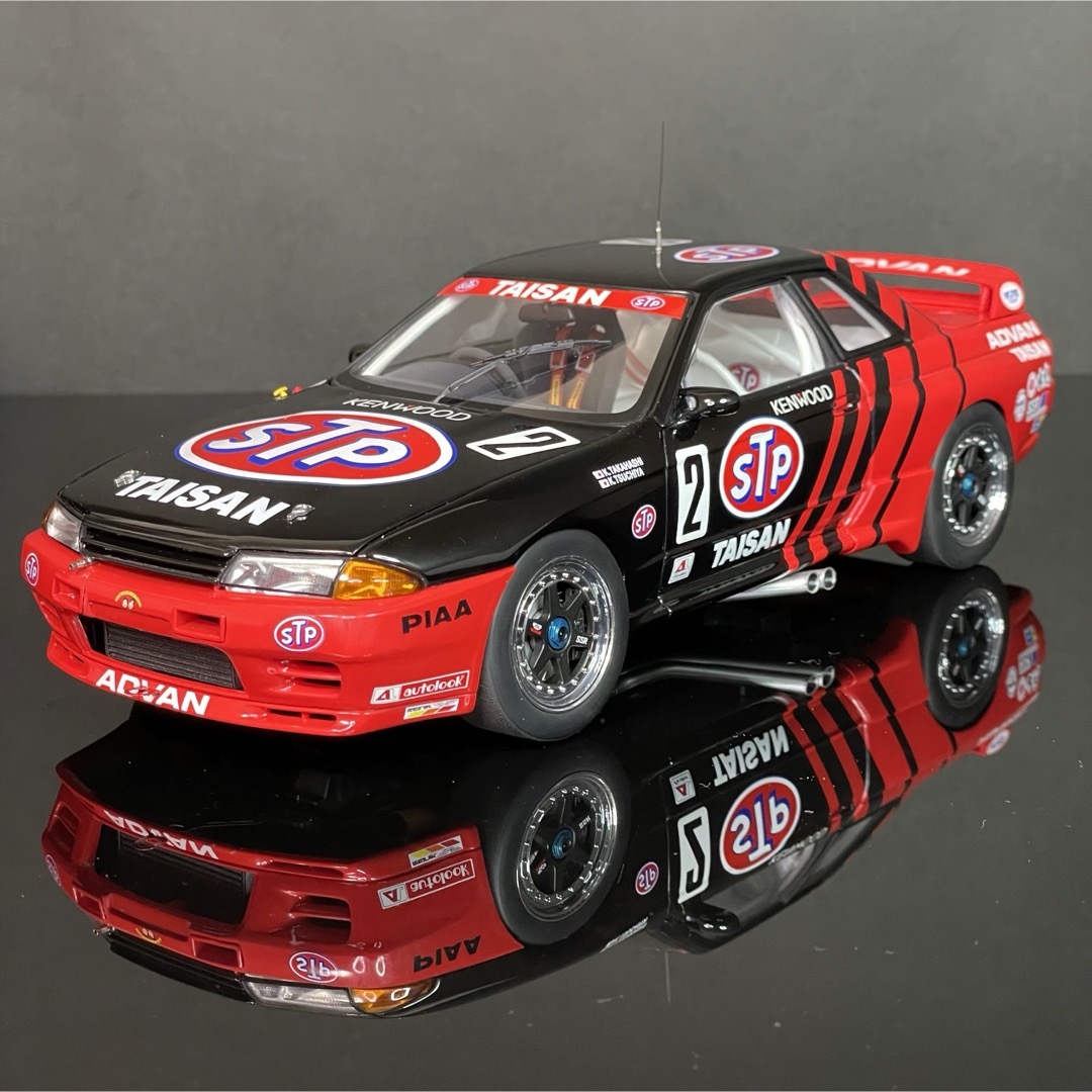 1/18 AUTOart 日産 スカイライン GT-R R32 タイサン STP 1/18 AUTOart 日産 スカイライン GT-R R32 タイサン STP