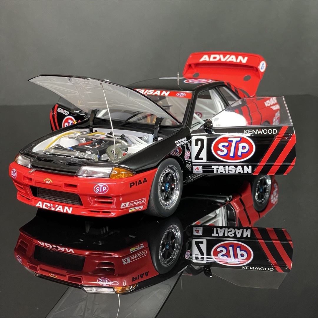 1/18 AUTOart 日産 スカイライン GT-R R32 タイサン STP 1/18 AUTOart 日産 スカイライン GT-R R32 タイサン STP
