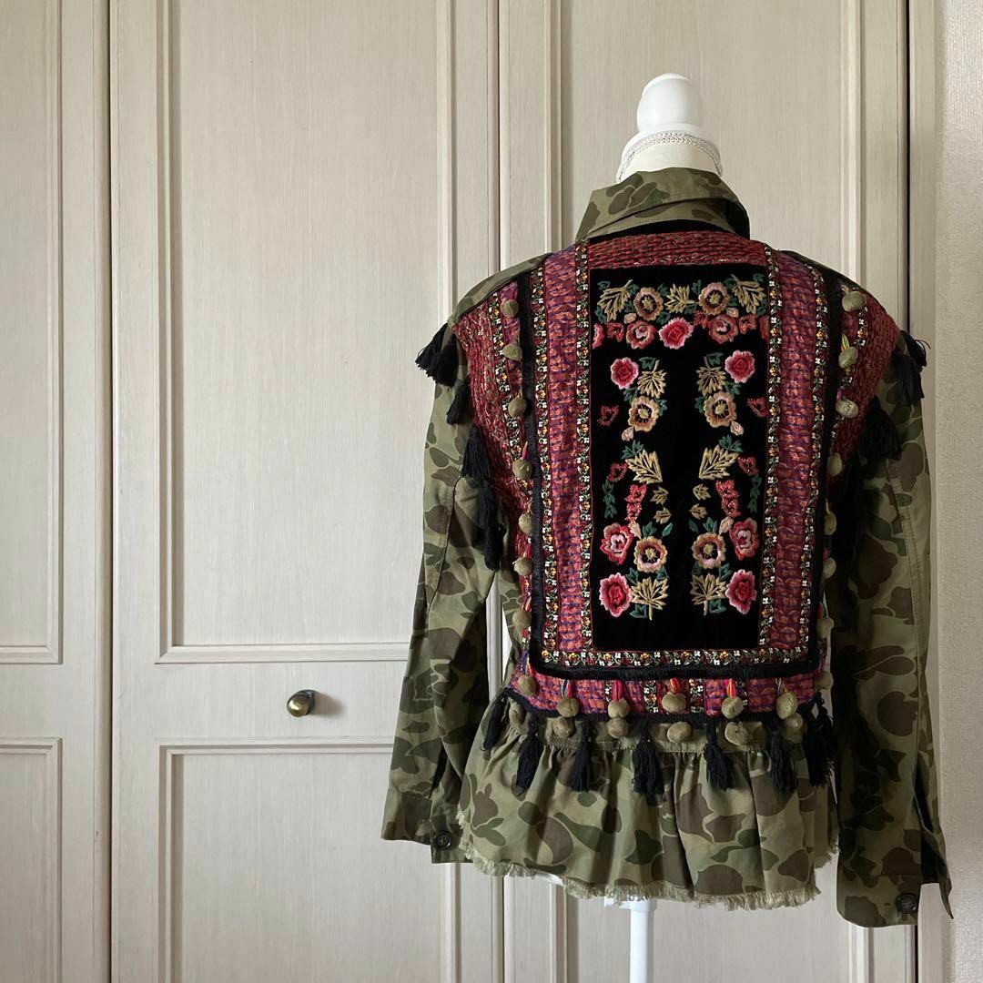 ZARA - ZARA ザラ BASIC 刺繍 花柄 迷彩 ジャケット アウター ZARA - ZARA ザラ BASIC 刺繍 花柄 迷彩 ジャケット アウター