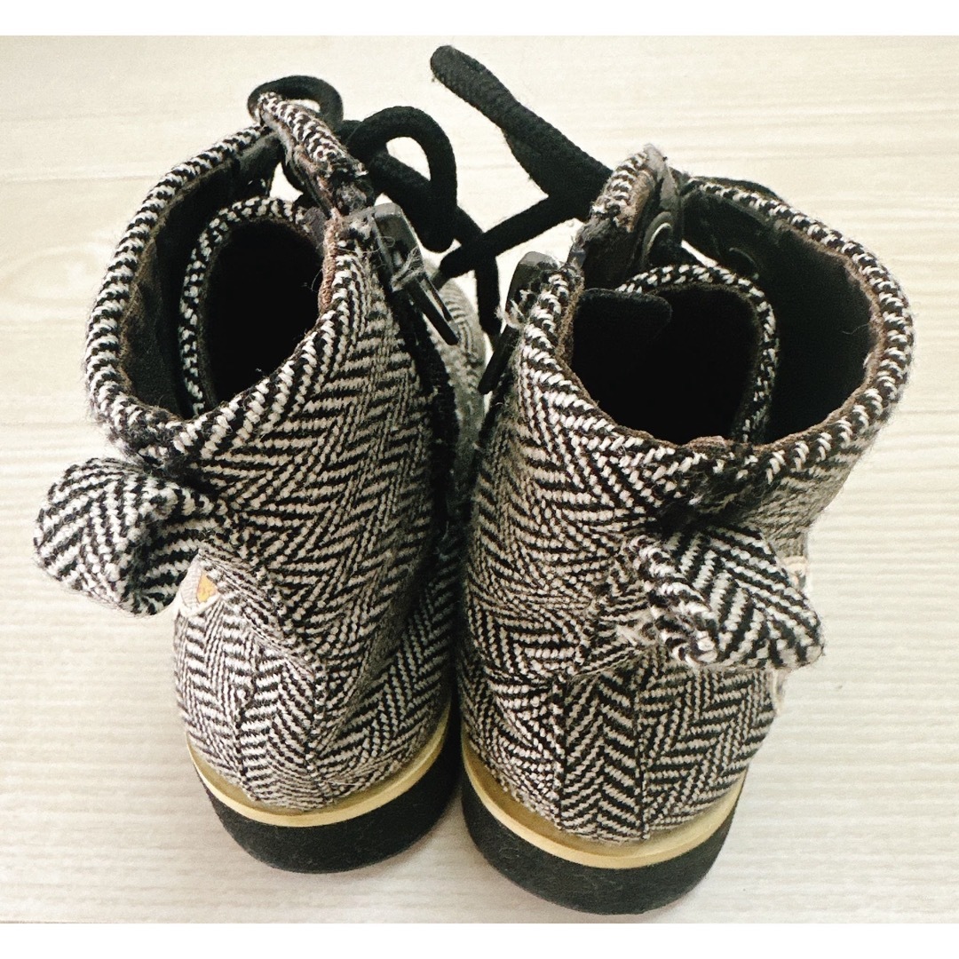 H&M(エイチアンドエム)のH&M 『エイチアンドエム』うさぎ  ブーツ ハイカット 靴 キッズ/ベビー/マタニティのキッズ靴/シューズ(15cm~)(ブーツ)の商品写真