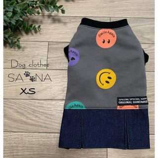 ハンドメイド犬服XSスマイル柄BOXスカートブラックミニ裏起毛(ペット服/アクセサリー)