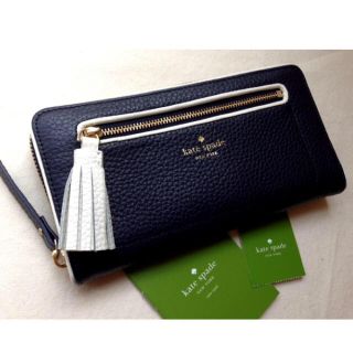 ケイトスペードニューヨーク(kate spade new york)のタッセル付き♡kate spade 長財布 カラー：ネイビー(財布)