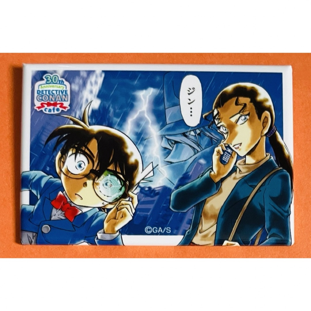 【新品】30周年コナンカフェ スクエア缶バッジ キール 本堂瑛海 ジン コナン エンタメ/ホビーのおもちゃ/ぬいぐるみ(キャラクターグッズ)の商品写真